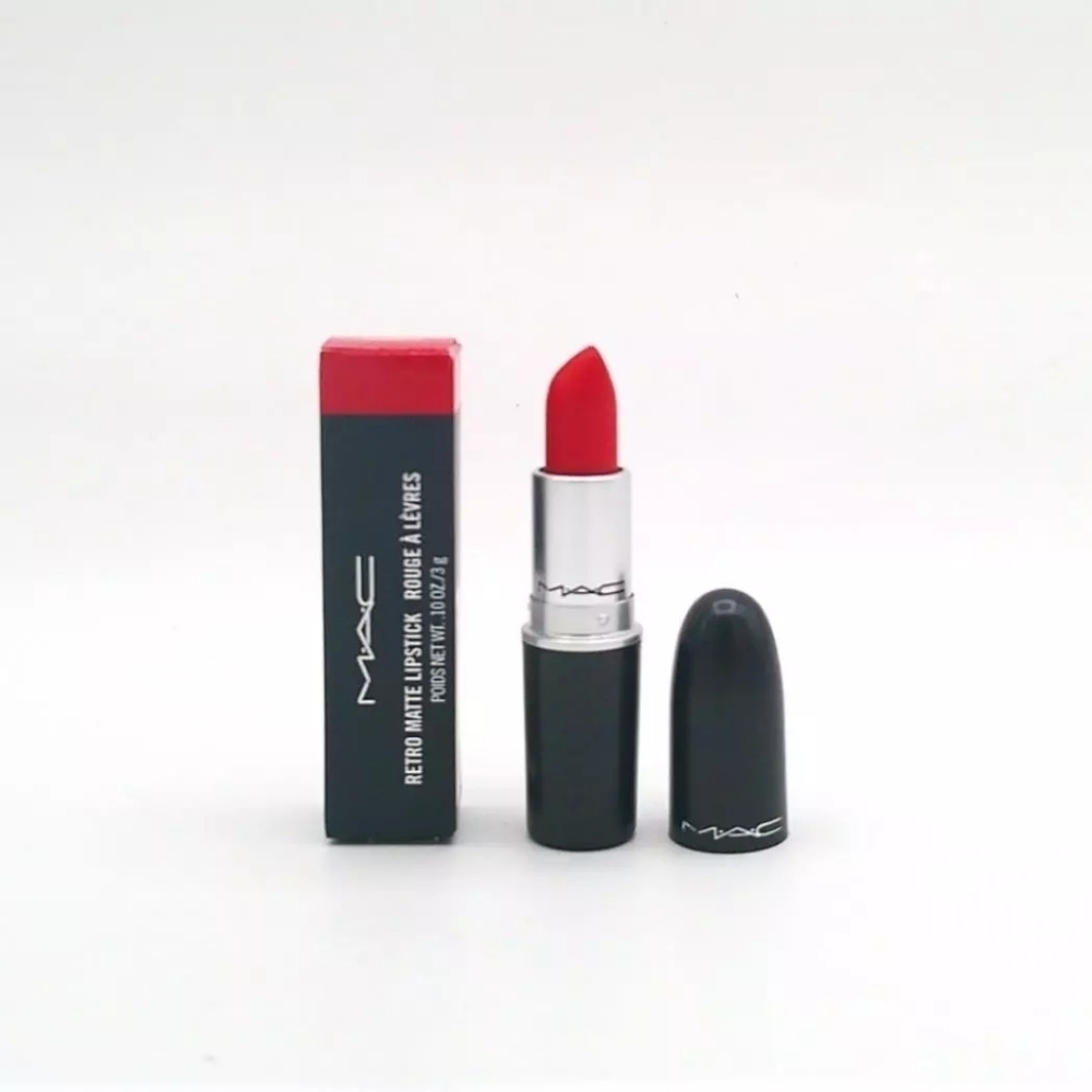 MAC Retro Matte Lipstick Rouge A levres #702 DANGEROUS 0.10oz / 3g *NEW IN BOX*
